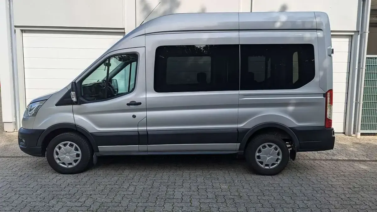 Gebraucht Ford Transit Tourneo 131 PS (96 kW) 2020 Silber Van / Kleinbus