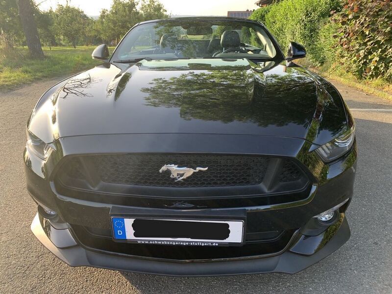 Gebraucht Ford Mustang GT Convertible 421 PS (309 kW) 2017 Schwarz Cabrio