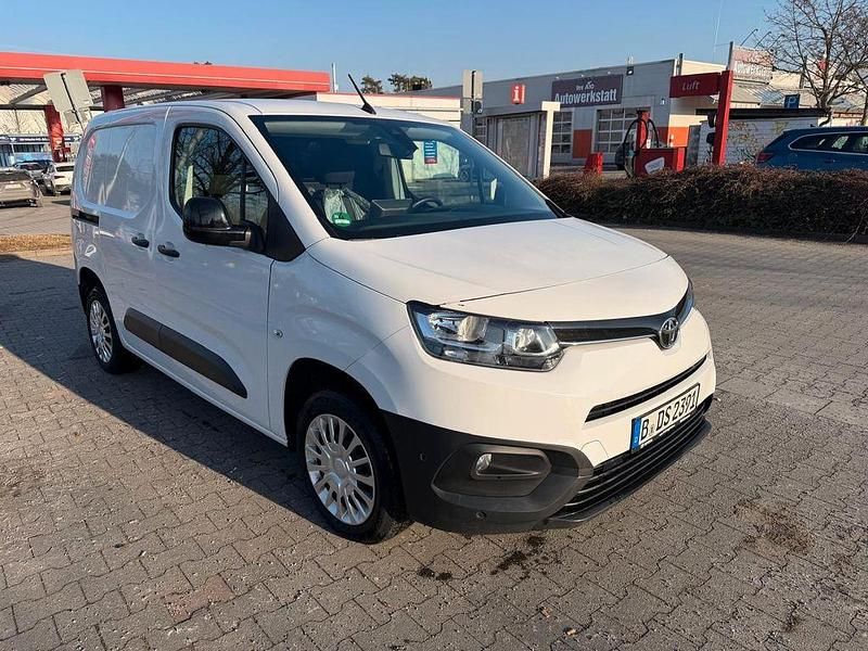 Gebraucht Toyota Proace City City 102 PS (75 kW) 2023 Weiß Van / Kleinbus