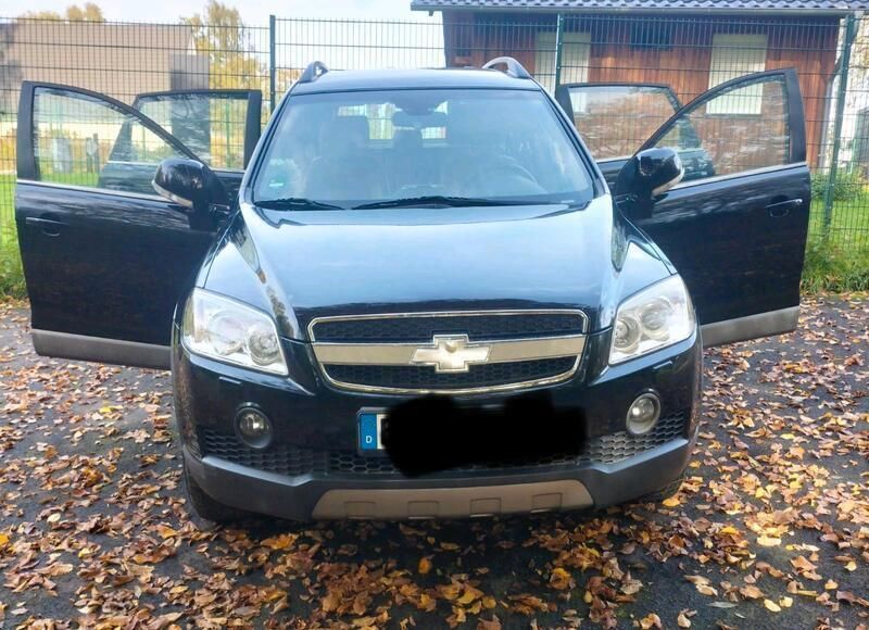 Schwarz Gebraucht 2007 Chevrolet Captiva SUV | 4.500 € (Etwas zu teuer) - Bild 1/4