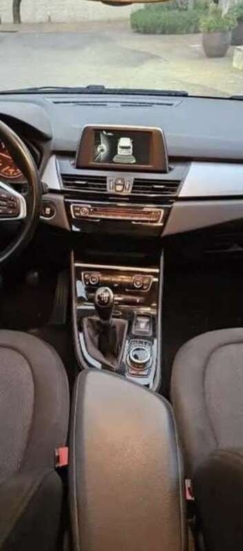 Gebraucht 2017 BMW 216 Active Tourer Van / Kleinbus | 10.600 € (Fairer Preis) - Bild 1/4