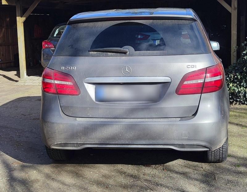 Gebraucht Mercedes B200 136 PS (100 kW) 2014 Grau Van / Kleinbus