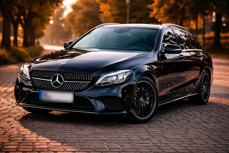 Gebraucht Mercedes C220 194 PS (142 kW) 2018 Schwarz Kombi