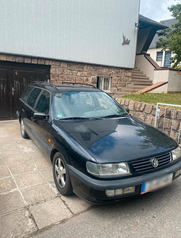 Schwarz Gebraucht 1996 VW Passat Kombi | 1.500 € (Guter Preis) - Bild 1/3