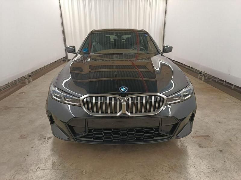 Gebraucht BMW 320e M Sport 204 PS (150 kW) 2024 Schwarz Limousine