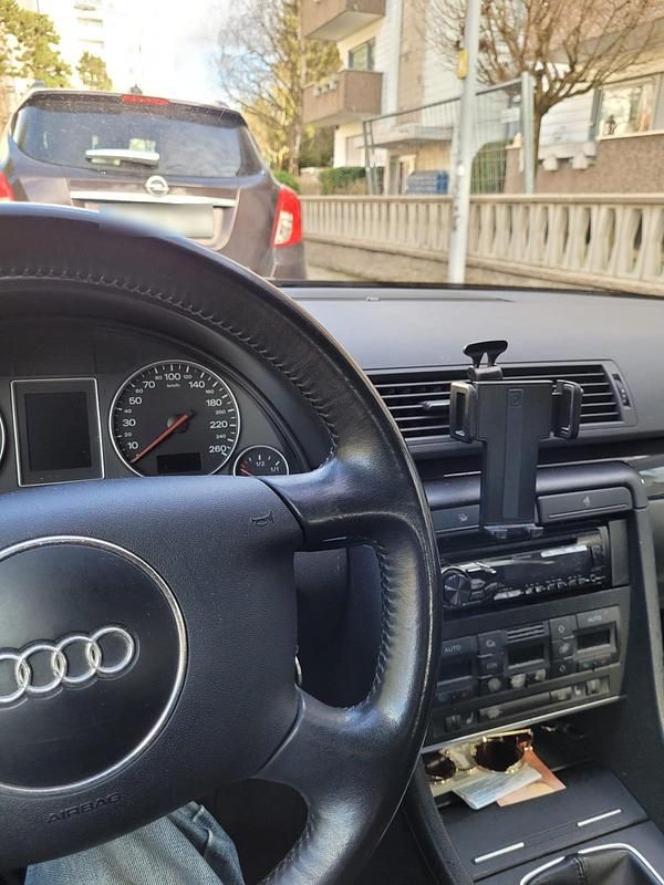 Gebraucht Audi A4 131 PS (96 kW) 2002 Blau Limousine