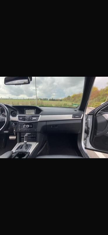Second-hand Mercedes E250 207 CP (152 kW) 2010 Gri Break