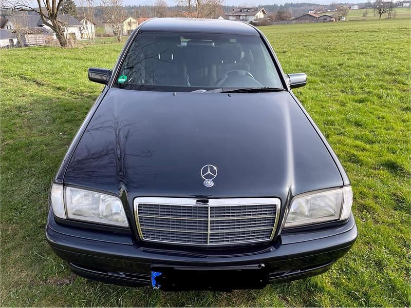 Gebraucht Mercedes C240 170 PS (125 kW) 1998 Schwarz Limousine