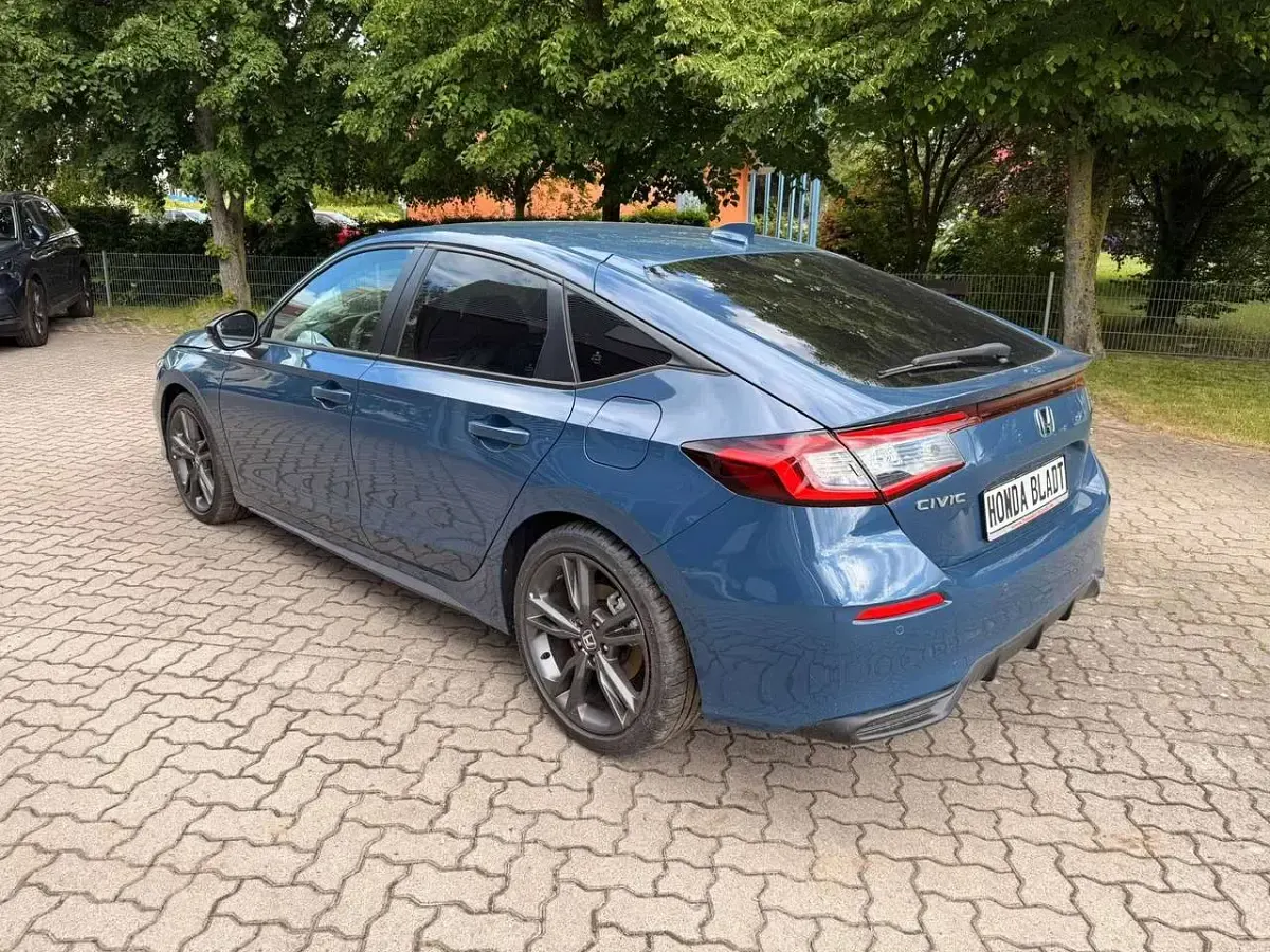 Neu Honda Civic Hybrid 143 PS (105 kW) 2026 Seabed blue p. Limousine