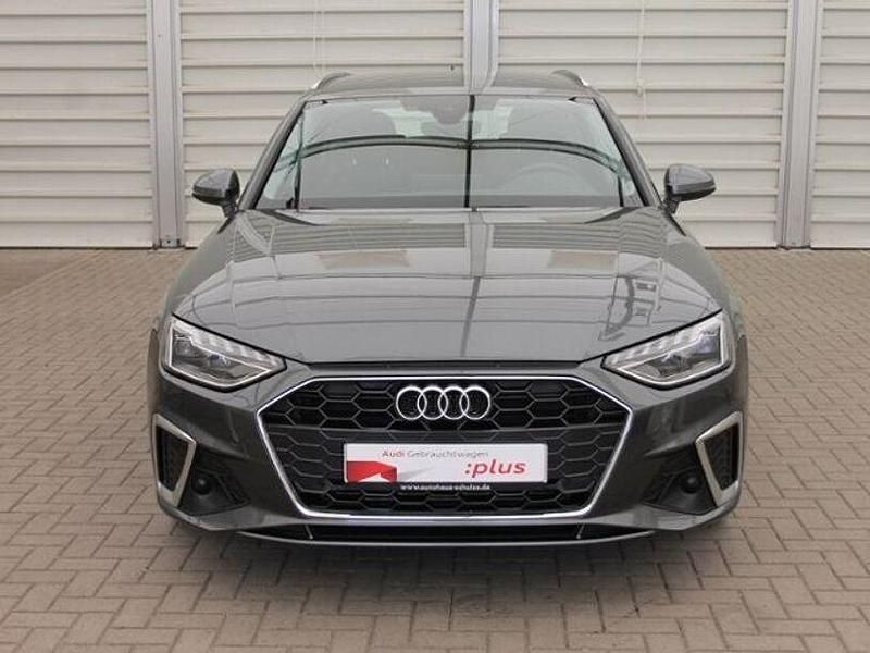 Gebraucht Audi A4 S-Line 204 PS (150 kW) 2022 Daytonagrau perleffekt Kombi