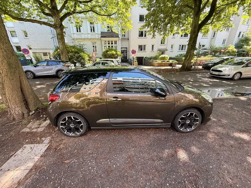 Gebraucht Citroën DS3 Sport Chic 156 PS (114 kW) 2012 Braun Kleinwagen