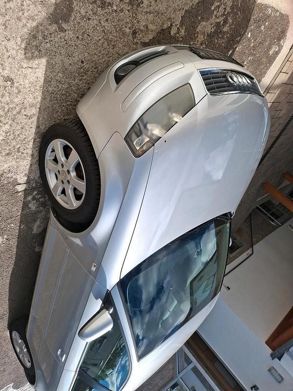 Silber Gebraucht 2003 Audi A3 Kleinwagen | 2.299 € (Guter Preis) - Bild 1/4