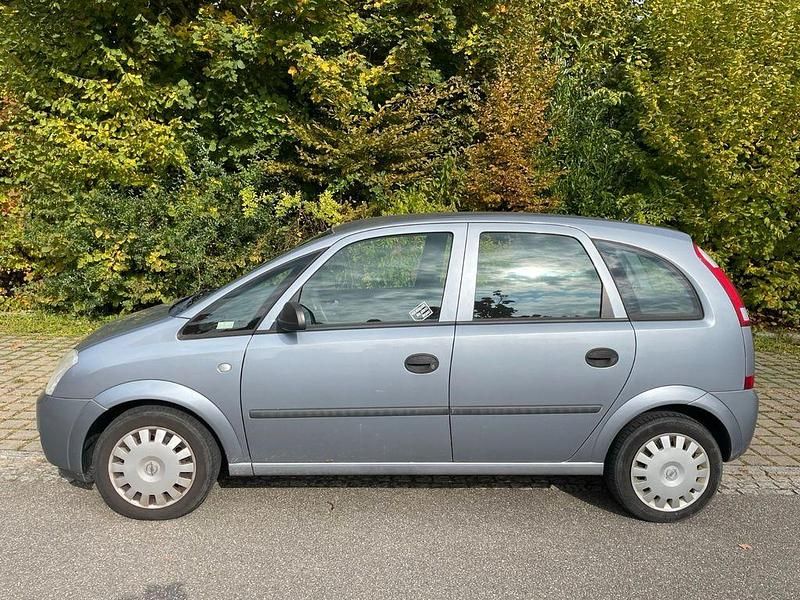 Grau Gebraucht 2005 Opel Meriva Van / Kleinbus | 1.100 € (Superpreis) - Bild 1/4
