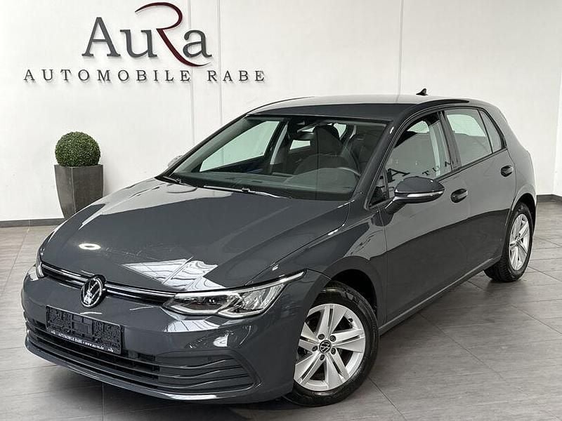 Uranograu Gebraucht 2022 VW Golf Life Limousine | 19.989 € (Guter Preis) - Bild 1/4