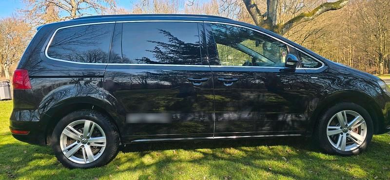 Gebraucht VW Sharan 140 PS (102 kW) 2012 Schwarz Van / Kleinbus