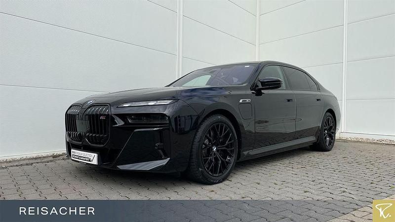 Saphirschwarz metallic Gebraucht 2024 BMW M760e Comfort Edition Limousine | 119.999 € (Fairer Preis) - Bild 1/4