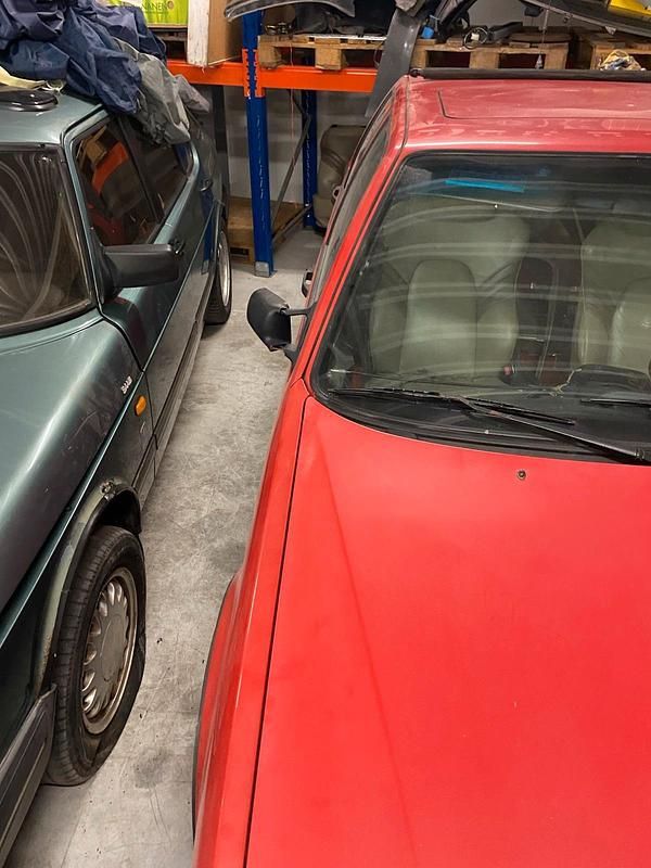 Gebraucht Saab 9000 225 PS (165 kW) 1989 Rot Limousine