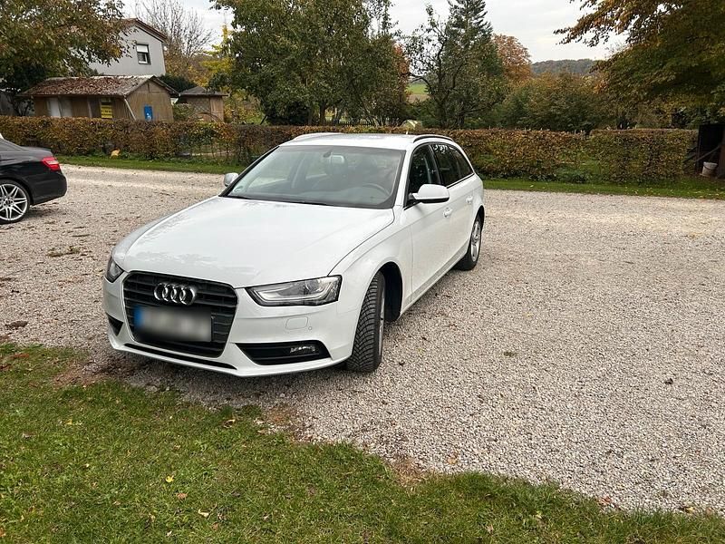 Gebraucht Audi A4 150 PS (110 kW) 2013 Weiß Kombi