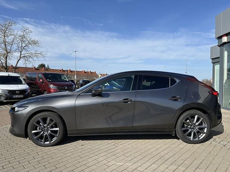 Neu Mazda 3 140 PS (102 kW) 2026 Grau Limousine
