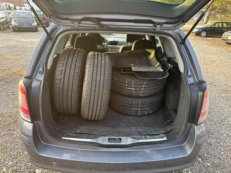 Gebraucht Opel Astra Catch Me 105 PS (77 kW) 2007 Grau Kombi