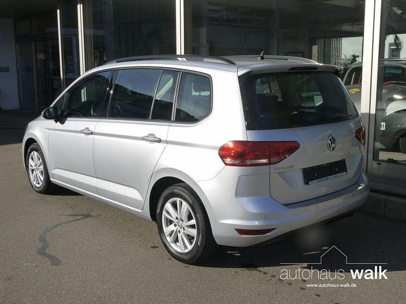 Gebraucht VW Touran Comfortline 116 PS (85 kW) 2020 Silber Van / Kleinbus
