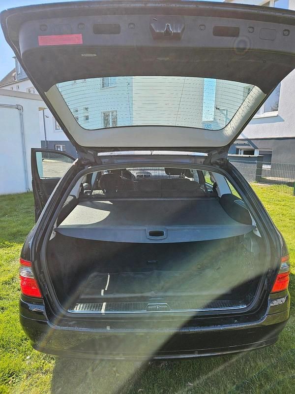 Gebraucht Mercedes E200 180 PS (132 kW) 2007 Schwarz Kombi