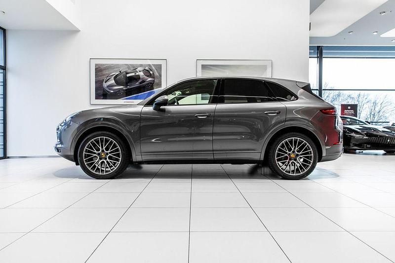Gebraucht Porsche Cayenne 441 PS (324 kW) 2019 Grau SUV