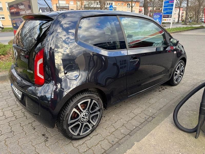 Gebraucht VW up! high up! 75 PS (55 kW) 2013 Schwarz Kleinwagen