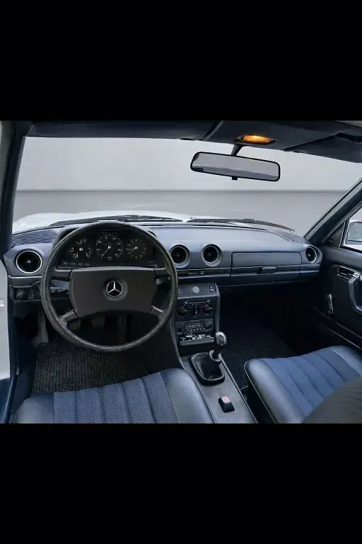 Gebraucht Mercedes 200 82 PS (60 kW) 1981 Weiß Limousine