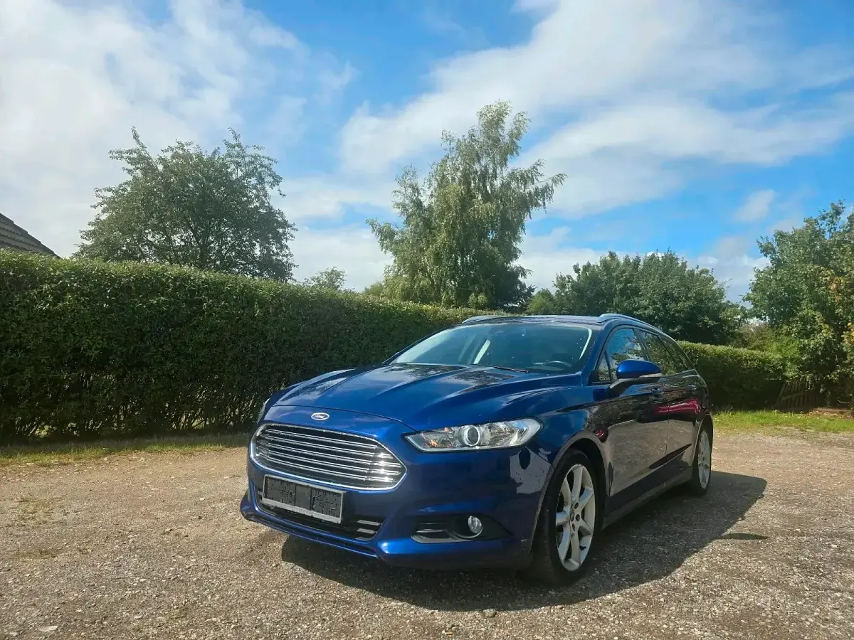Gebraucht Ford Mondeo 150 PS (110 kW) 2017 Blau Kombi