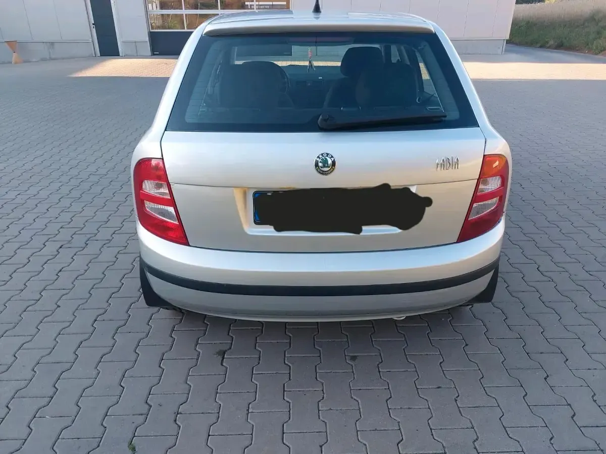 Gebraucht Skoda Fabia 75 PS (55 kW) 2004 Silber Kleinwagen