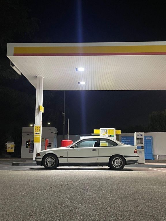 Weiß Gebraucht 1996 BMW 328 Coupé | 13.800 € (Fairer Preis) - Bild 1/4