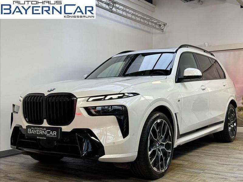 Mineralweiss metallic Gebraucht 2023 BMW X7 M Sport SUV | 85.489 € (Fairer Preis) - Bild 1/4