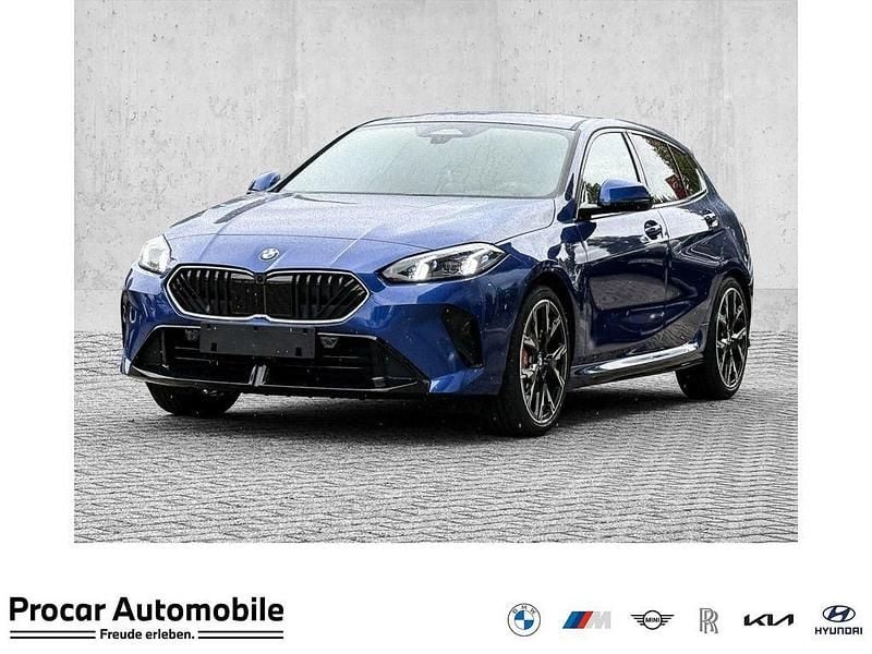 Blau Neu 2025 BMW 120 M Sport Kleinwagen | 43.700 € (Teuer) - Bild 1/4