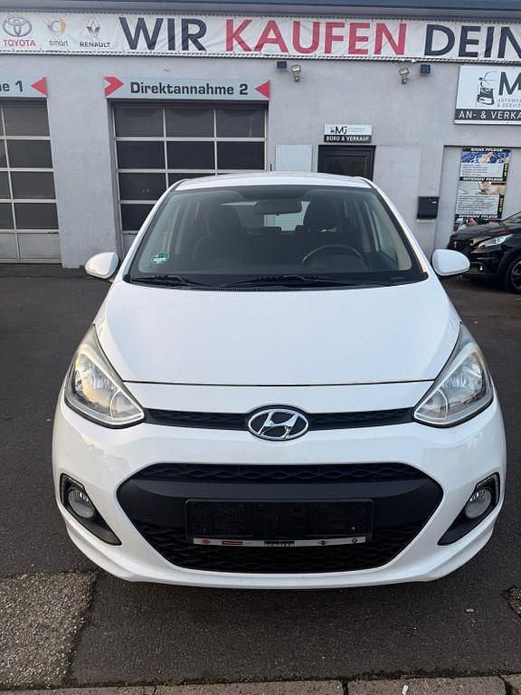 Gebraucht Hyundai i10 Edition 67 PS (49 kW) 2014 Weiß Kleinwagen
