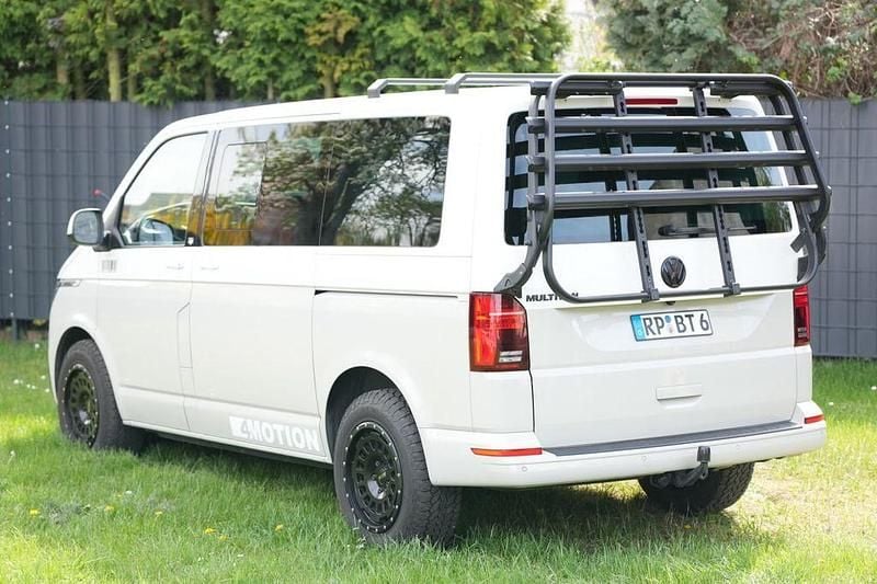 Gebraucht VW Multivan 204 PS (150 kW) 2021 Weiß Van / Kleinbus