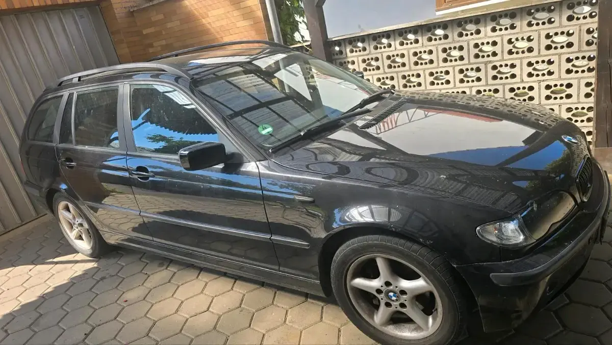 Gebraucht BMW 318 143 PS (105 kW) 2005 Schwarz Kombi