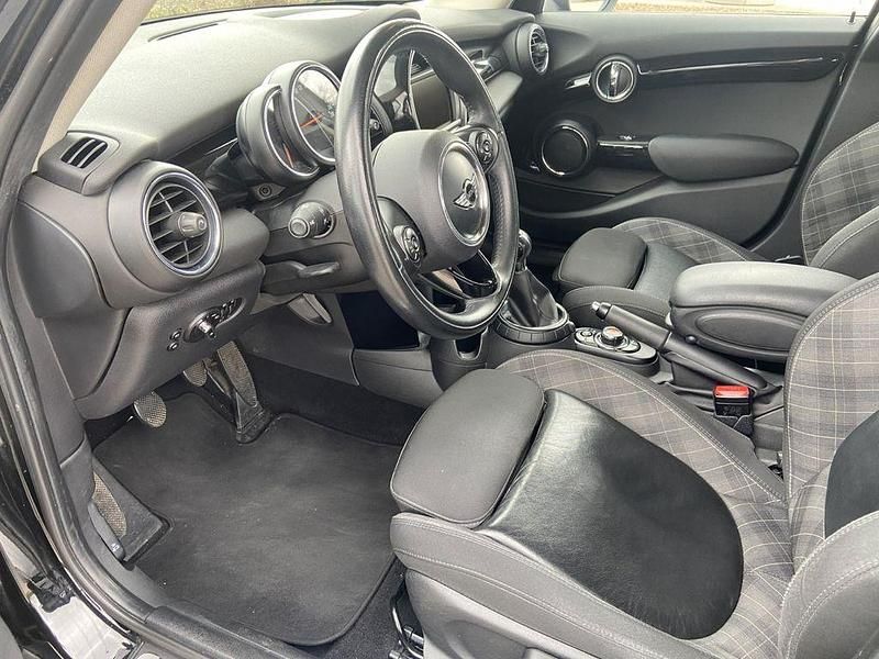 Occasion Mini Cooper Chili 136 ch (100 kW) 2015 Noir Citadine