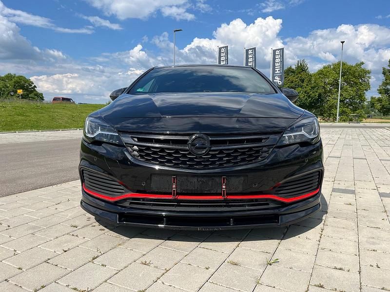 Schwarz Gebraucht 2017 Opel Astra Dynamic Kleinwagen | 15.490 € (Teuer) - Bild 1/4