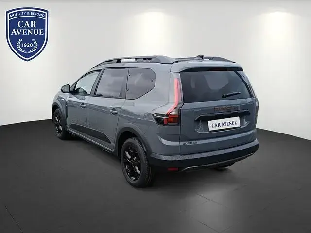 Neu Dacia Jogger Extreme 109 PS (80 kW) 2026 Schwarz Van / Kleinbus