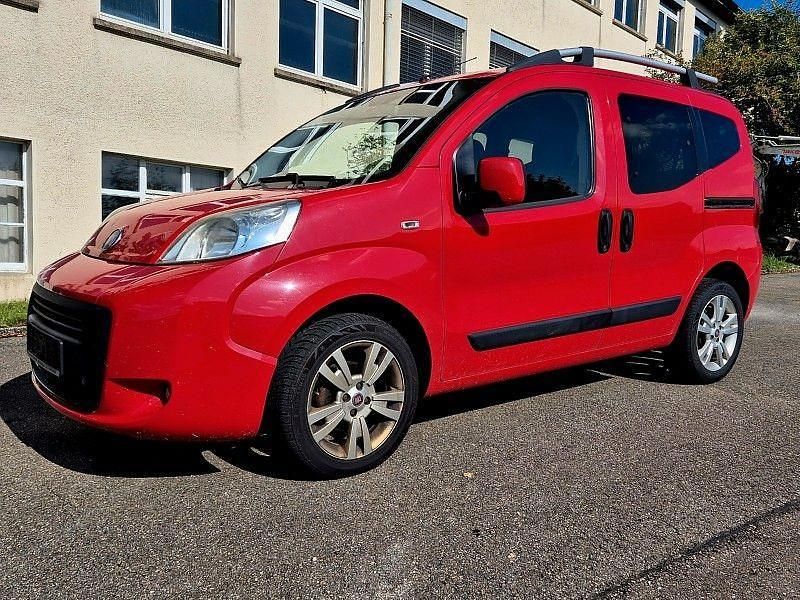 Rot Gebraucht 2011 Fiat Qubo Trekking Van / Kleinbus | 3.190 € (Fairer Preis) - Bild 1/4