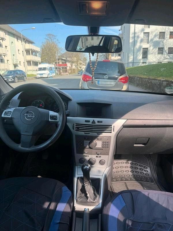 Gebraucht Opel Astra 110 PS (80 kW) 2009 Kombi