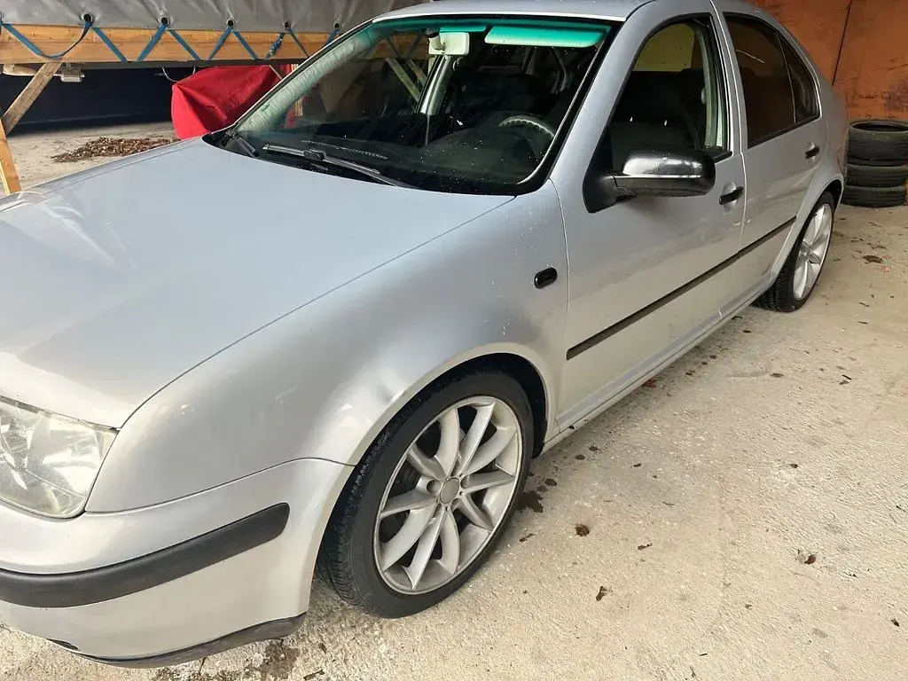 Gebraucht VW Bora Comfortline 101 PS (74 kW) 1999 Silber Limousine