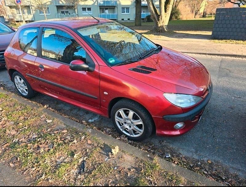 Gebraucht Peugeot 206 75 PS (55 kW) 1999 Rot Limousine