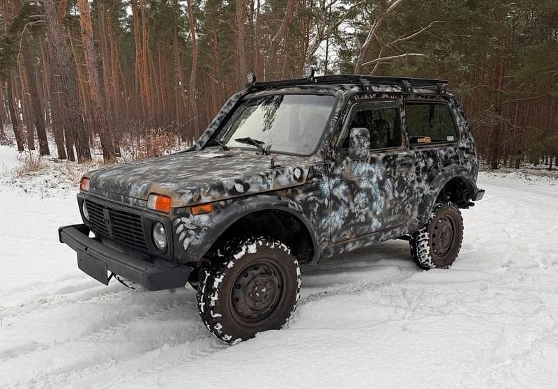 Gebraucht Lada niva 82 PS (60 kW) 2009 Beige SUV