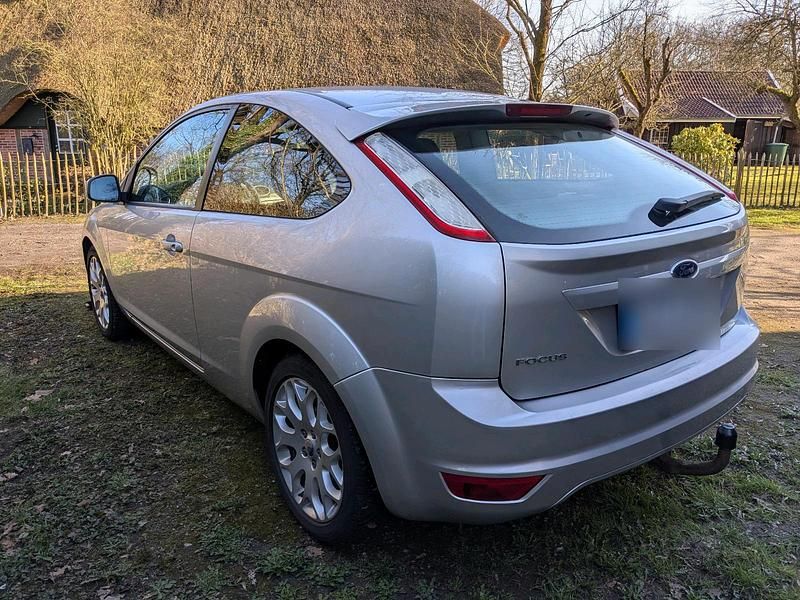 Gebraucht Ford Focus 101 PS (74 kW) 2009 Limousine