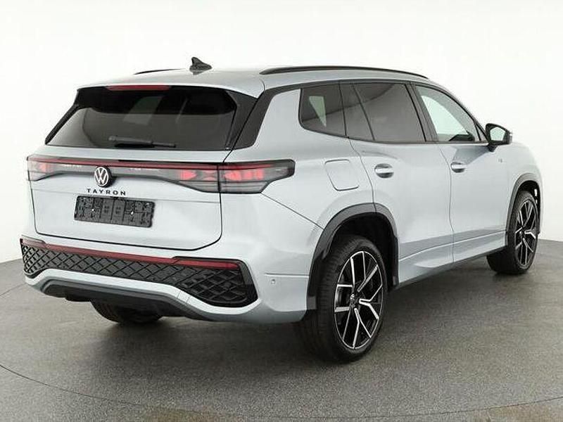 Neu VW Tayron R-line 193 PS (141 kW) 2025 Oyster silber metallic SUV
