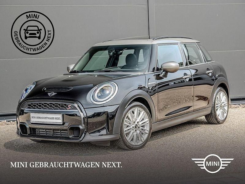 Midnight black (metallic) Gebraucht 2021 Mini Cooper S Kleinwagen | 26.530 € (Fairer Preis) - Bild 1/4
