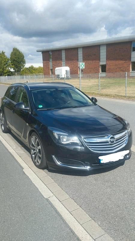 Schwarz Gebraucht 2015 Opel Insignia Kombi | 8.000 € (Fairer Preis) - Bild 1/4