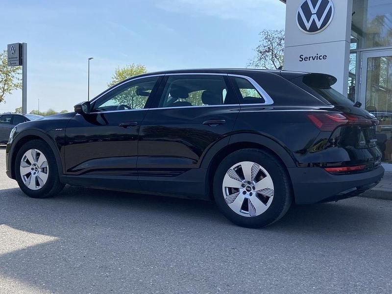 Gebraucht Audi e-tron 230 kW (313 PS) 2022 Schwarz SUV